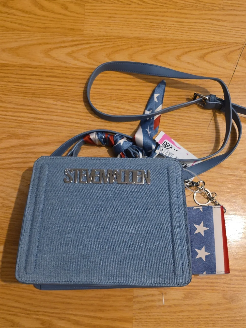 Steve Madden Light Blue Bevlynn Denim Stachel with Patriotic Wallet Charm